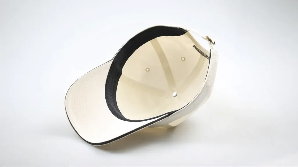 classic-minimalist-hat-off-white-6468905