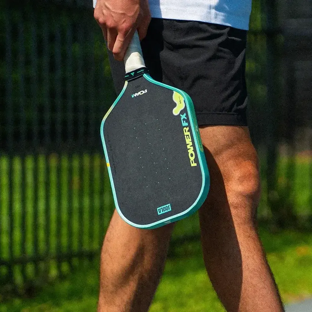 POWER_FX_paddle_player_close-up