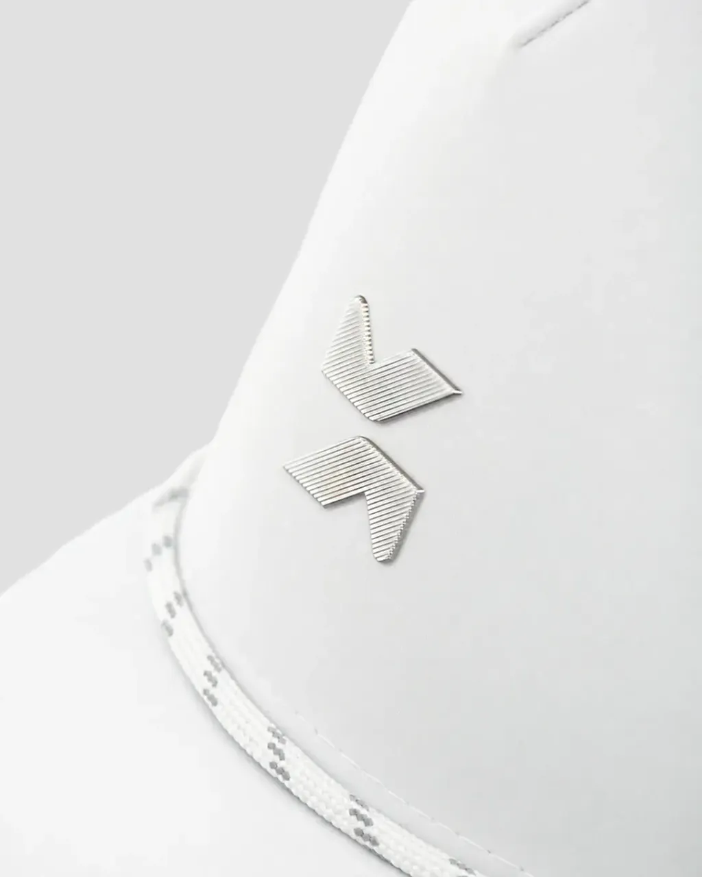 SignauteHatCordWhite-Logodetail