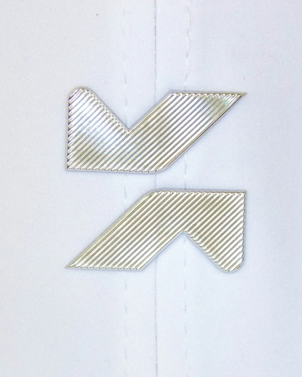 SignatureHatPlainWhite-Frontlogo