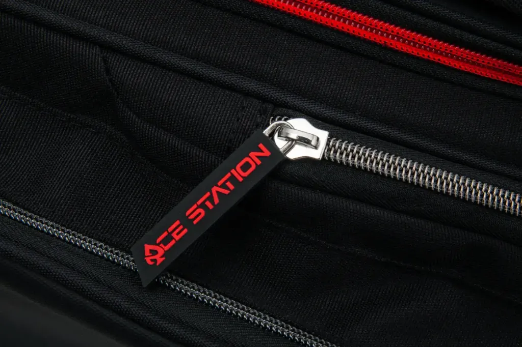 AYBG2404_Ace_Tour_Bag_Black.Red_09