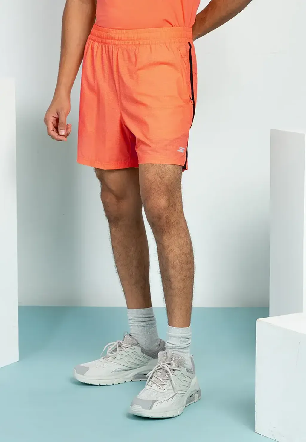 SP325M277_00WL_2048x2048