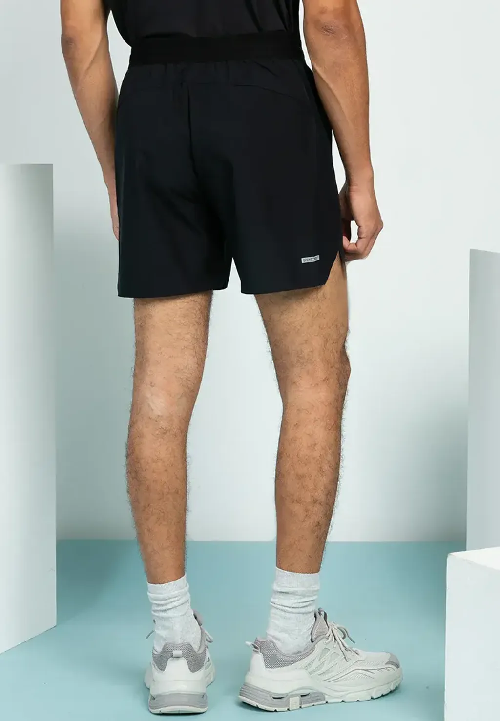 SP325M279_0018_B_2048x2048