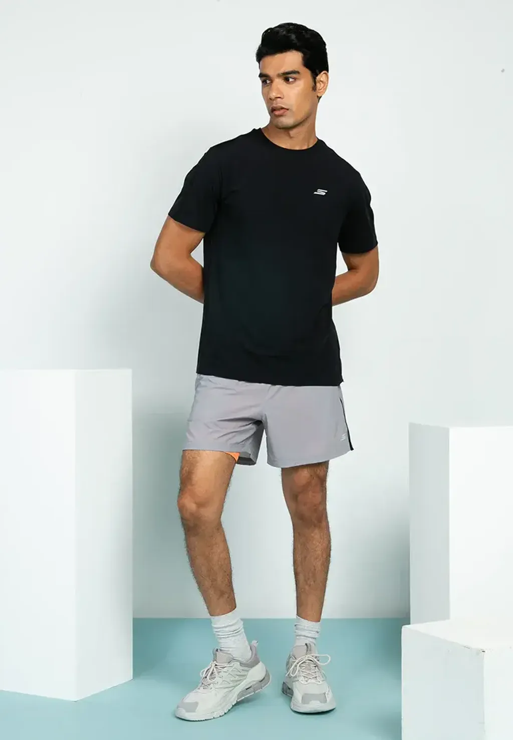 SP325M273_0018_D_2048x2048