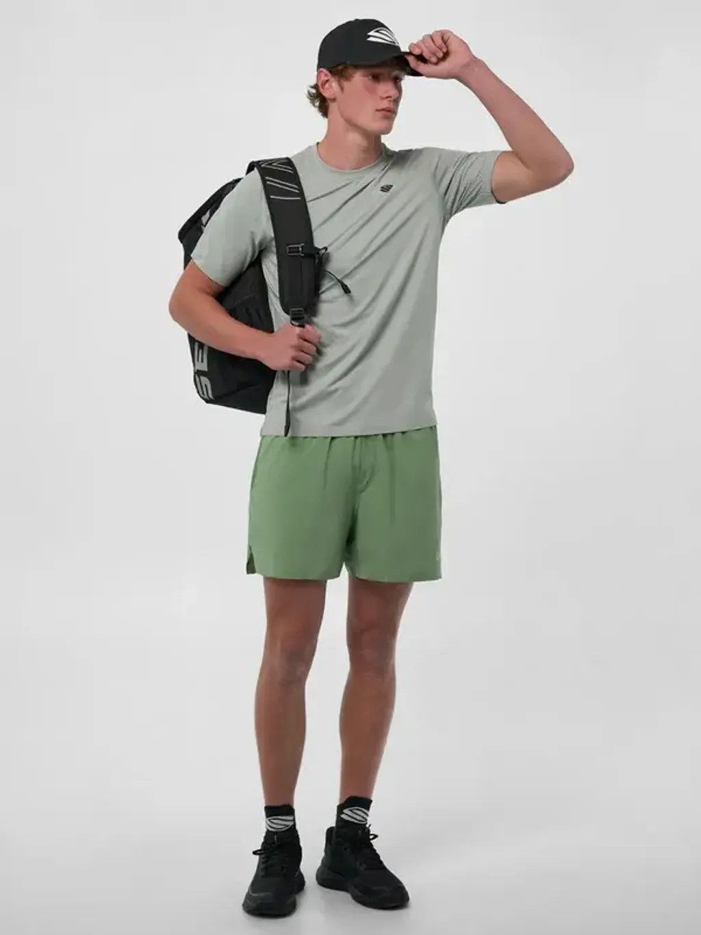 Pro_Line_Apparel_Ecom_M_Look11_0029_6d7711ca-c0a4-4319-9a05-68e9ccaf8aa3