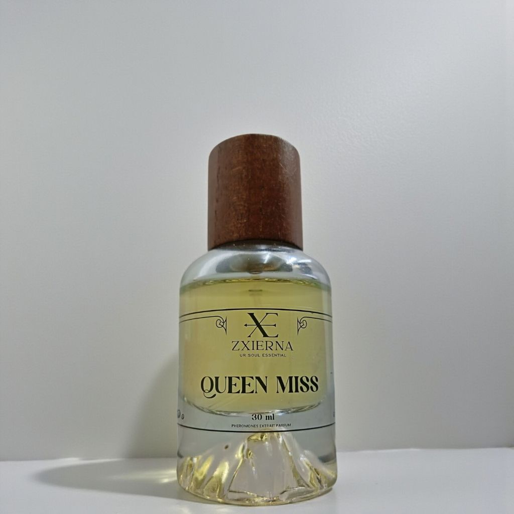 QUEEN MISS-Photoroom