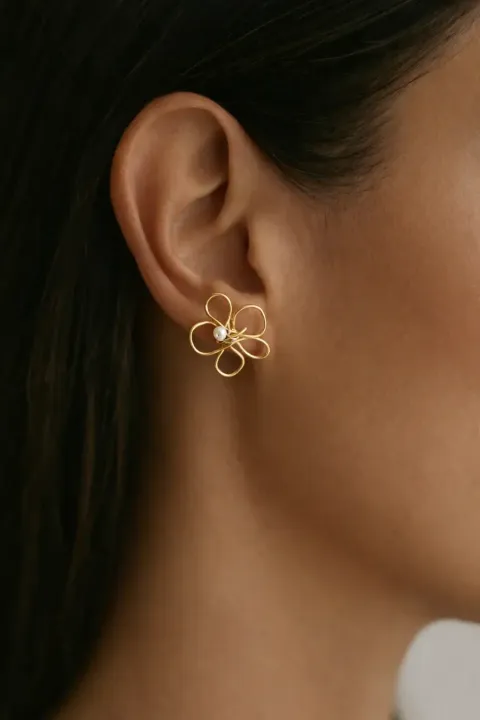 Boucles_d_oreilles_en_Fleur_et_perles_par_La_Maison_Gisel_b