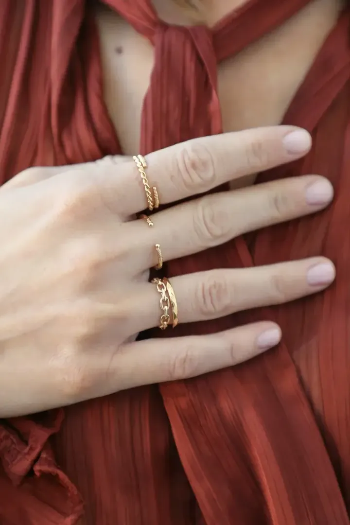 bijoux-dore-cadeaux-waekura-JOY-MARCIE-ELINA-MARA-ILA