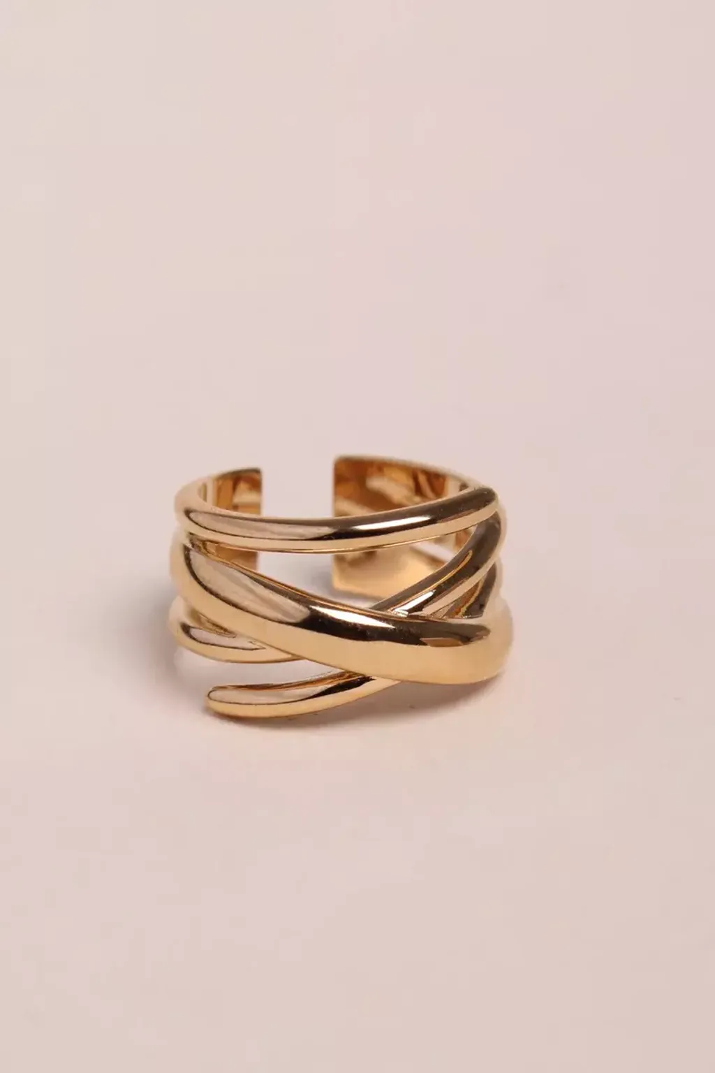 bague-romane-waekura_e3bff9c2-3b90-4936-b66d-9c1183a120d2