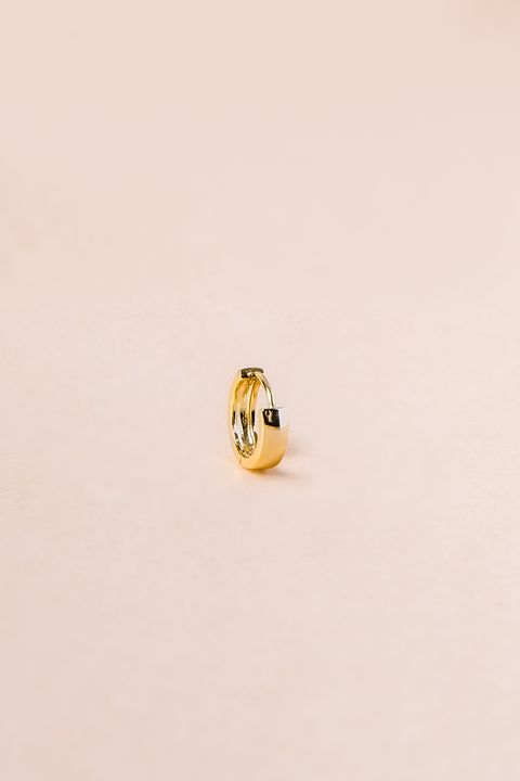BOLD MEDIUM HOOP YG BOLD MEDIUM HOOP YG UNIT