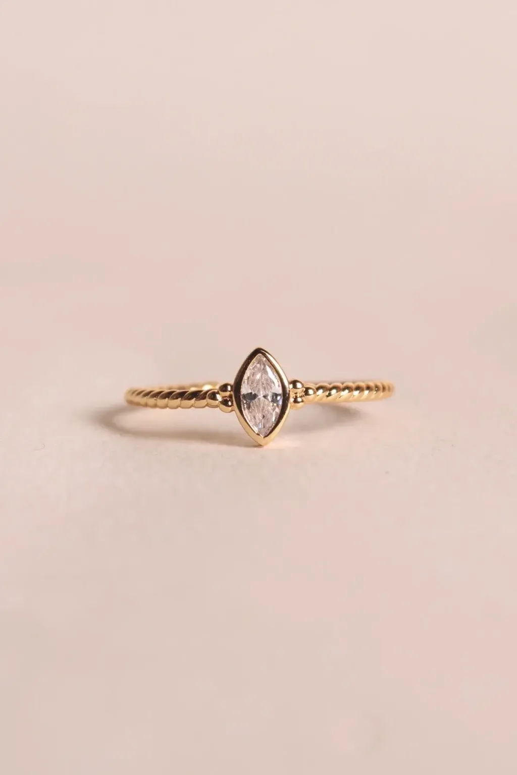 bague-wilma-blanc-waekura