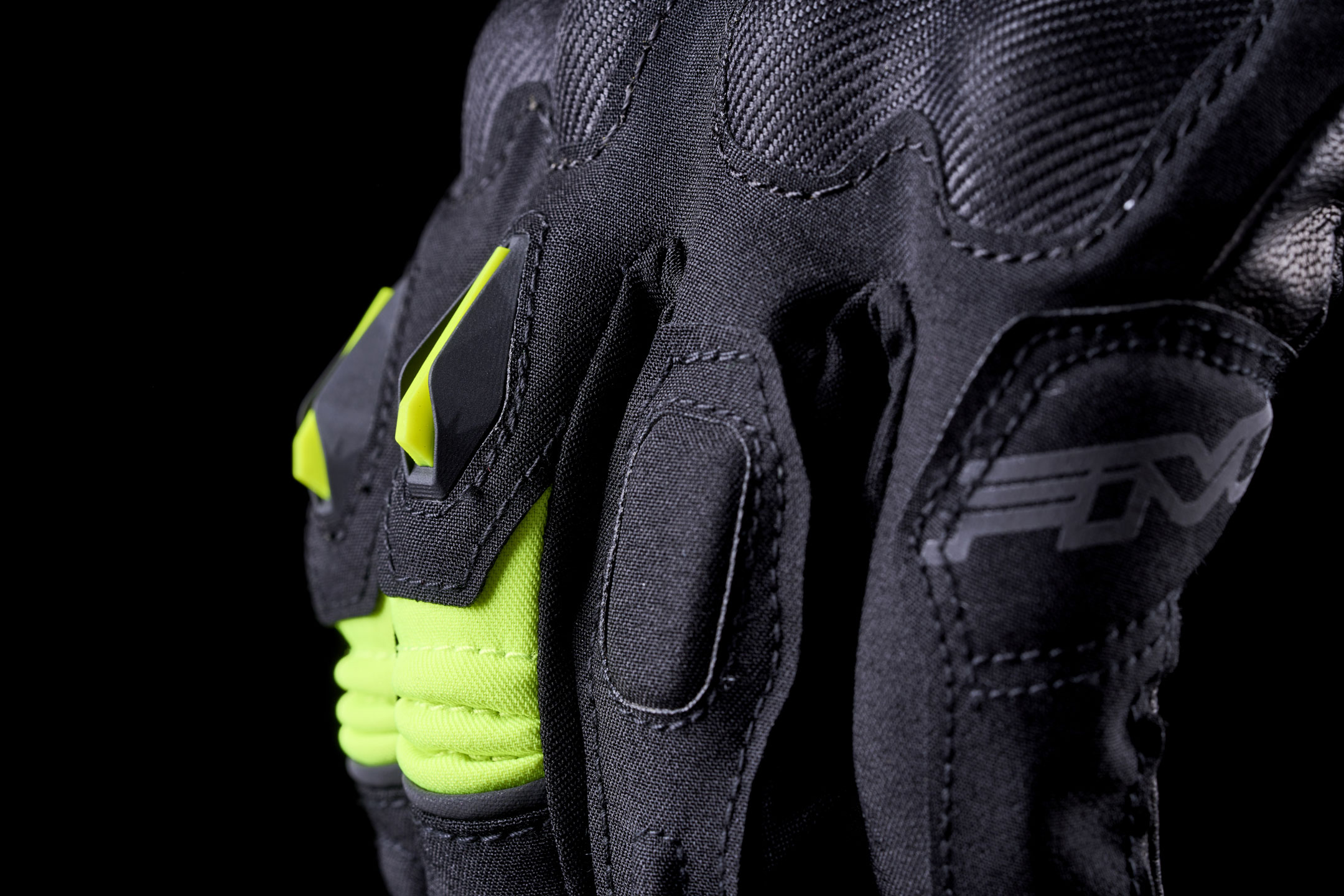 FIVE-MOTO-TRAIL-ADVENTURE-tfx2-wp-black-fluoyellow-focus03