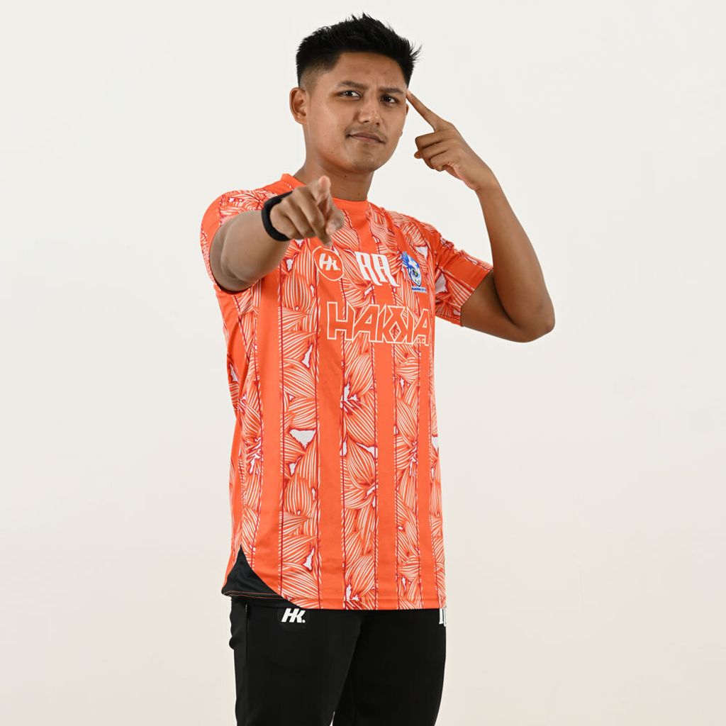 MANJUNG-CITY-FC-(MCFC)-TRAINING-KIT-2024-ORANGE-WHITE-FRONT
