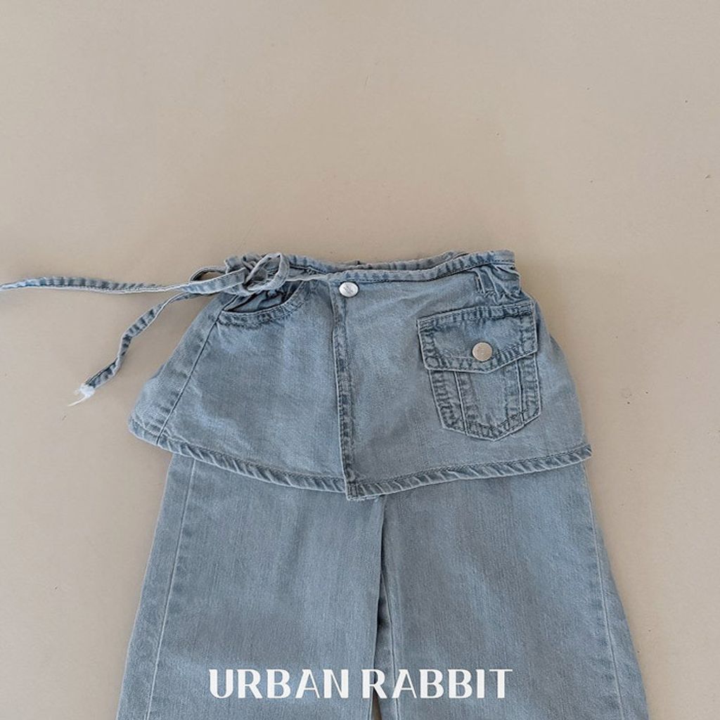 URBN5DQX5072840_140I