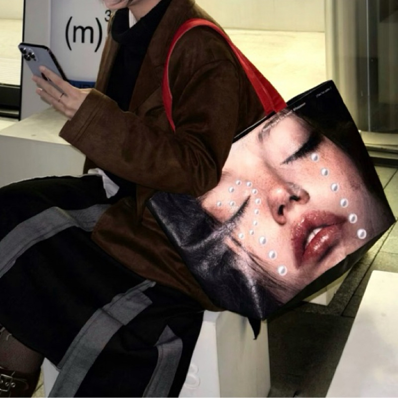 tw-11134207-7rbk0-m7vv6cp5nayked