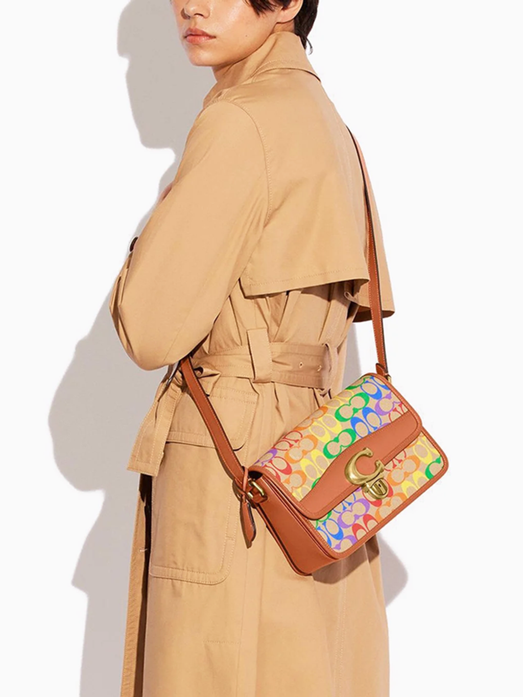 Coach-CA099-Studio-Rainbow-In-Signature-Canvas-Tan-Hazelnut-Multi-Balilene-onmodel_600x