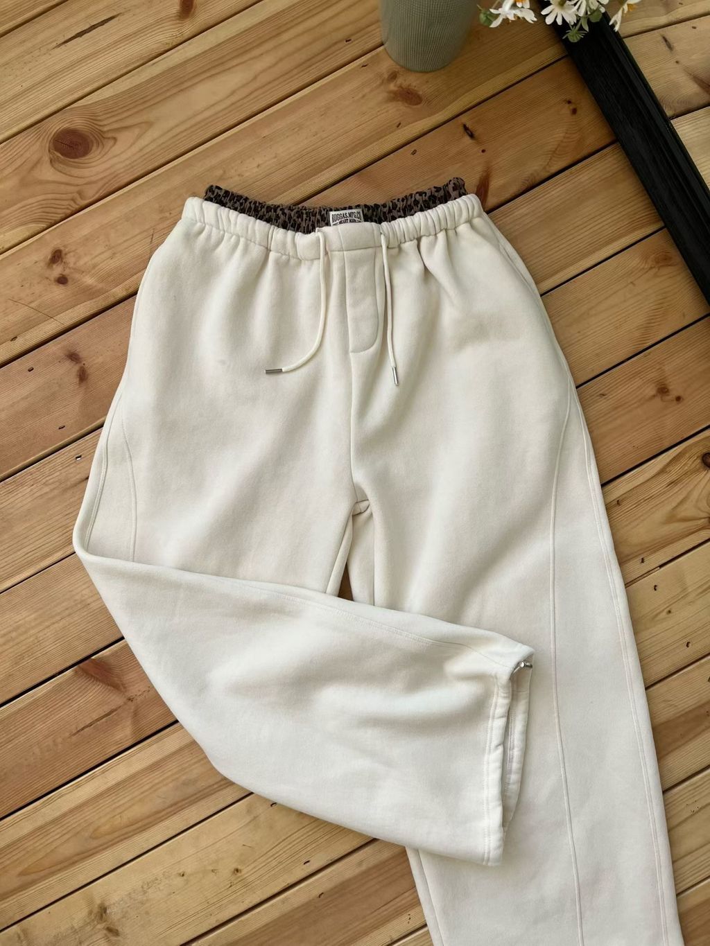 image_976C6C2C-B0E1-47F8-8FED-8C0F04F03C5B_1764851549