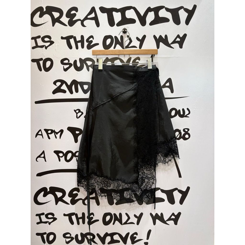 tw-11134207-820lf-mkv81zsoluyt7f