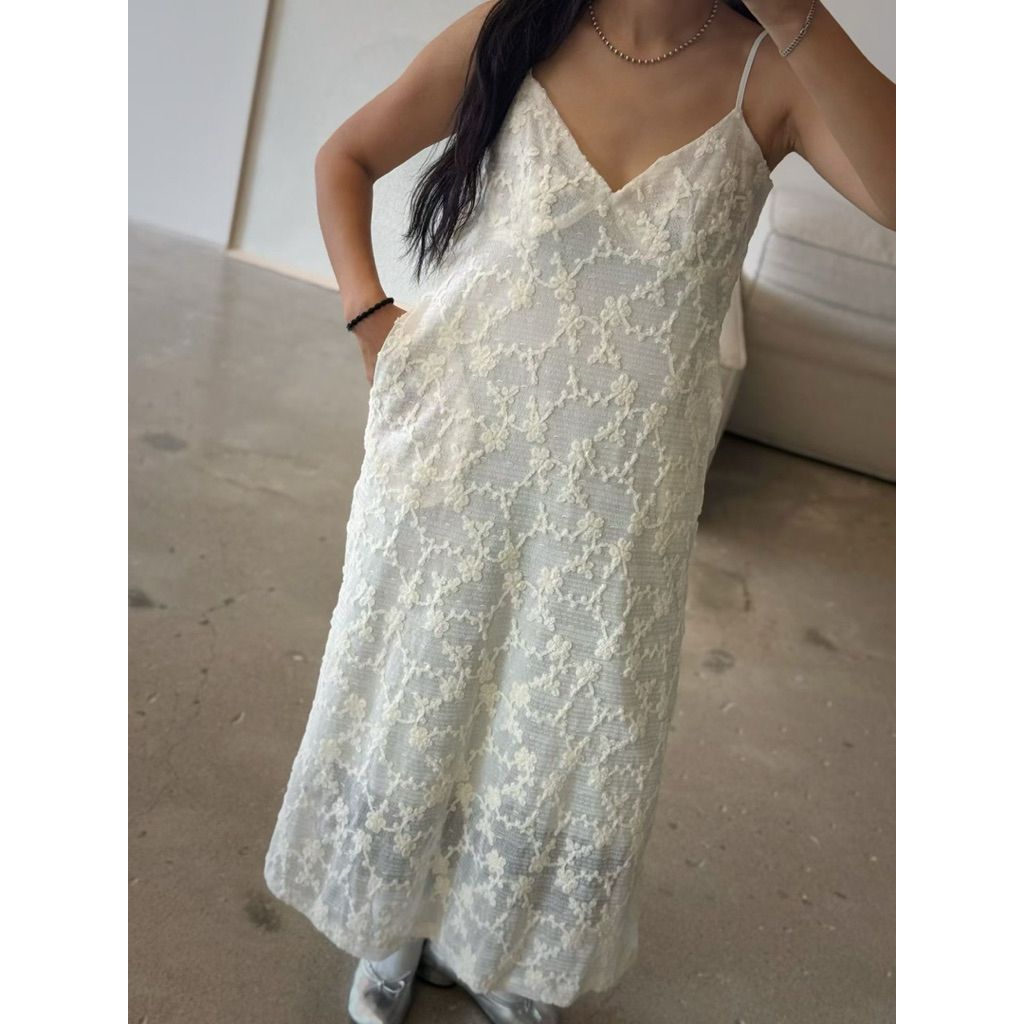 tw-11134207-81ztd-mg4xo4g8kd8qce