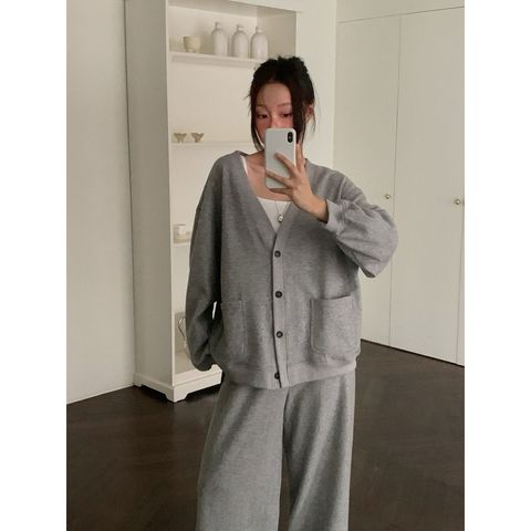 tw-11134207-81ztg-mg62aukqkcug80