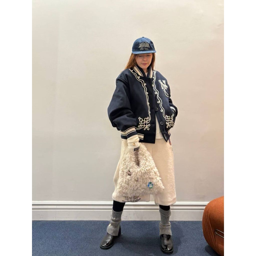 tw-11134207-81ztj-mgw5lgyu2zv300