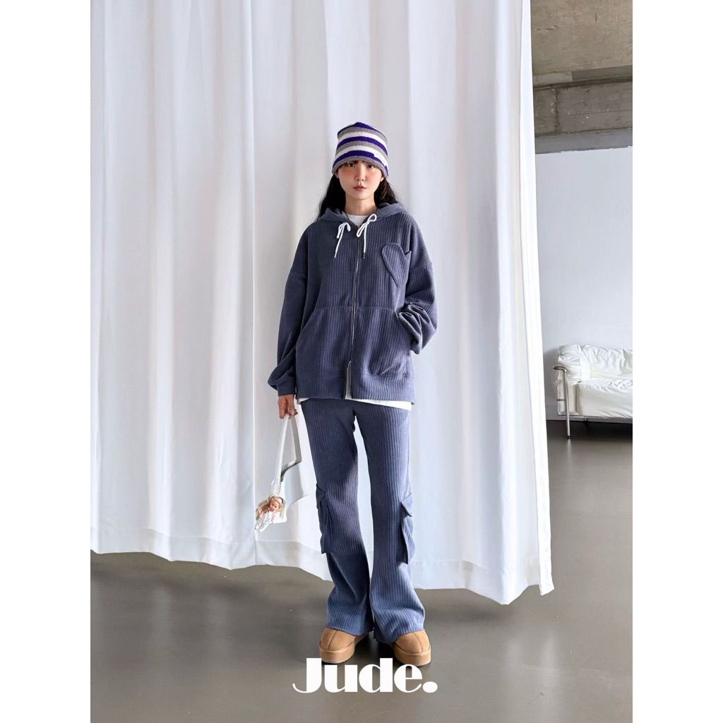 tw-11134207-81ztf-mik0b0wl98g00c