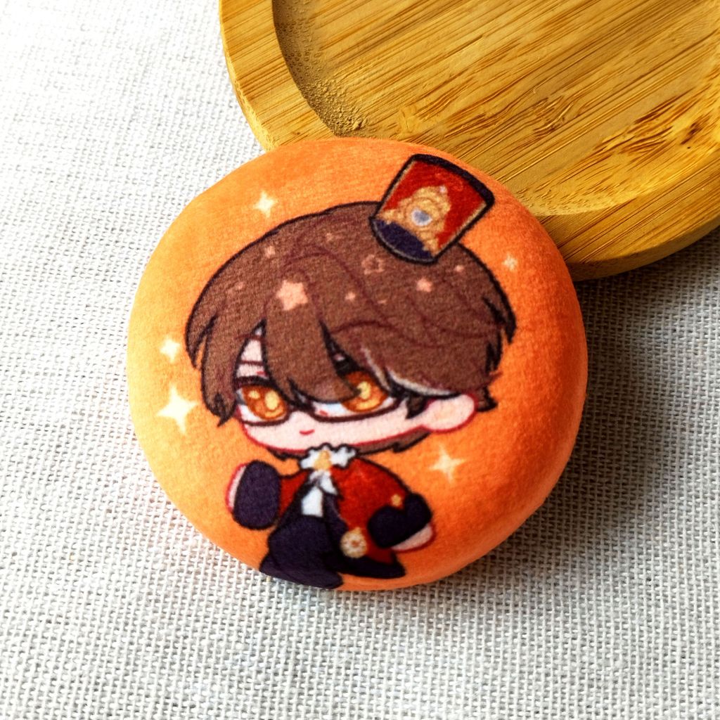 Welt-Plushie-Mochi-Badge-Astral-Express-Conductors