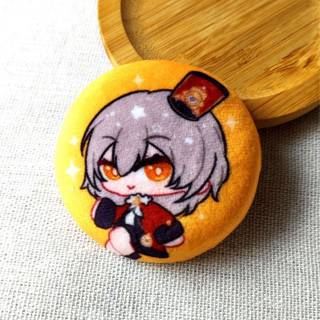 Stelle-Plushie-Mochi-Badge-Astral-Express-Conductors