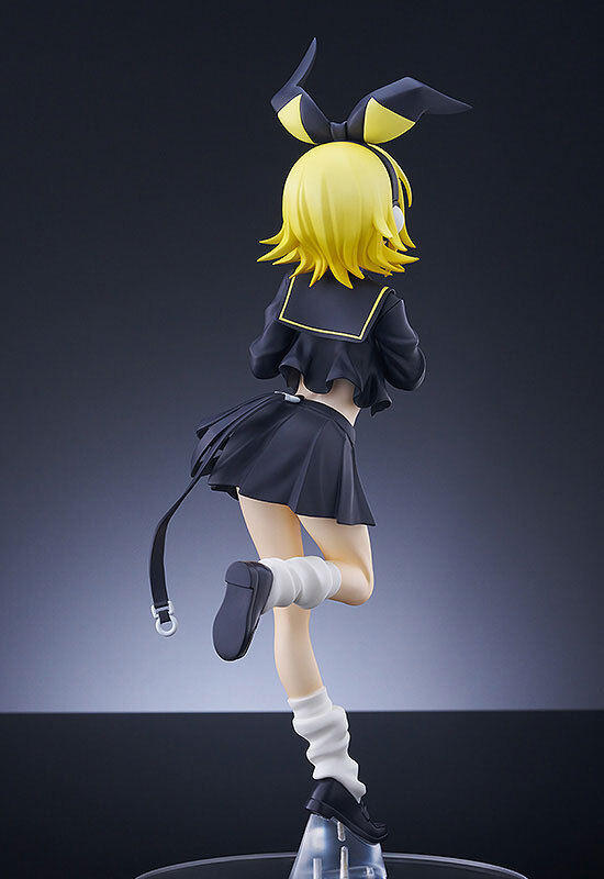 Back View of Kagamine Rin