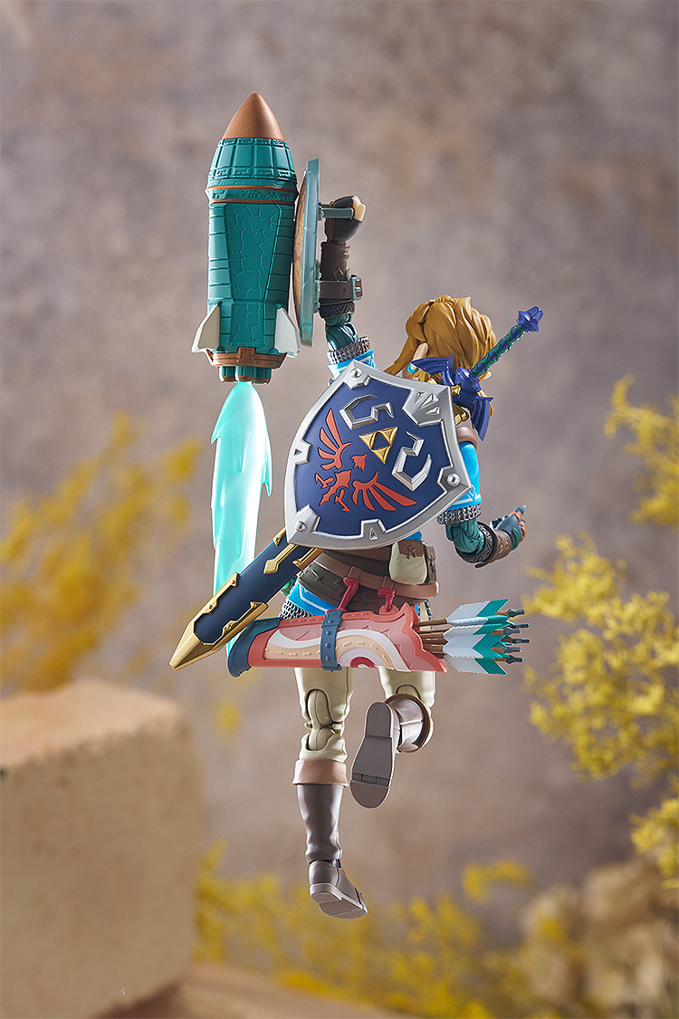 Link flying with Rocket