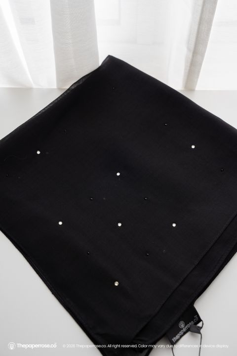 DSC08574 FULL RES THEA BLACK