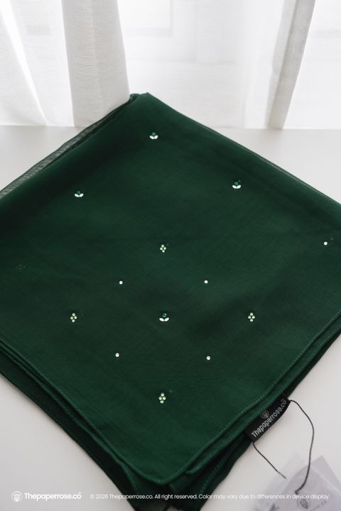 DSC08582 FULL RES CECILY EMERALD