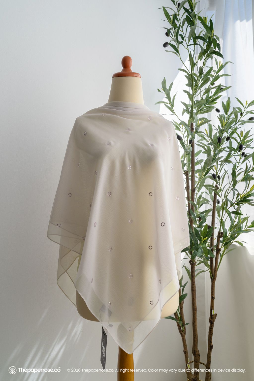 DSC07608 FULL RES OLIVRA DUSTY LYCHEE