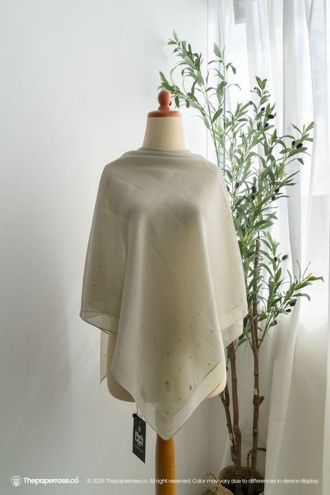 DSC07796 FULL RES DELILAH OYSTER GRAY