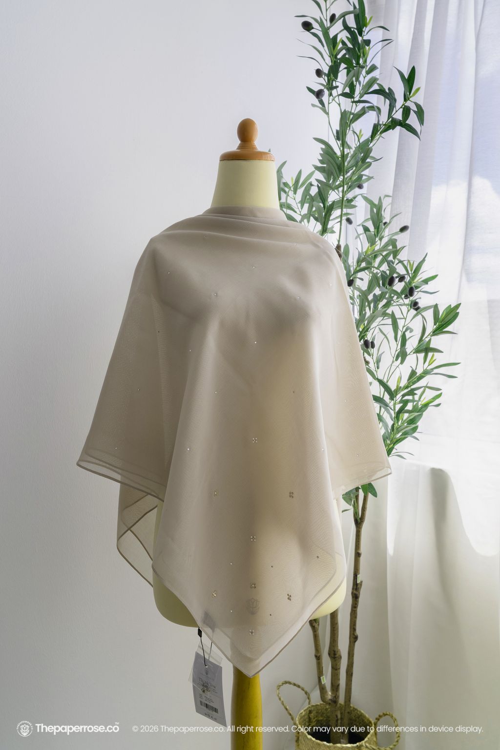 DSC07896 FULL RES NOELLE OYSTER GRAY