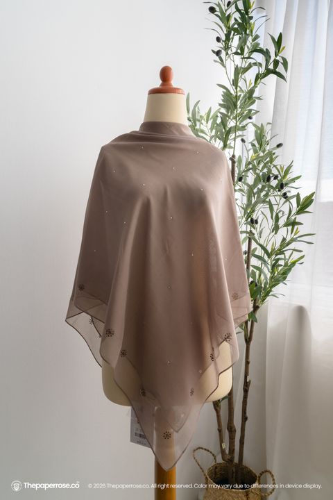 DSC08052 FULL RES AMORA BEAVER BROWN