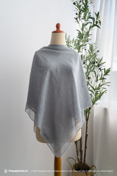 DSC08057 FULL RES ERYNNE THUNDER BLUE