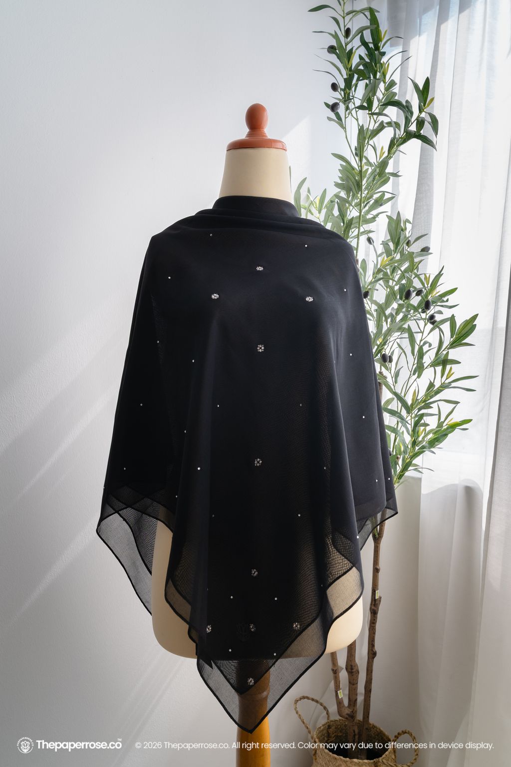 DSC08219 FULL RES DELILAH BLACK