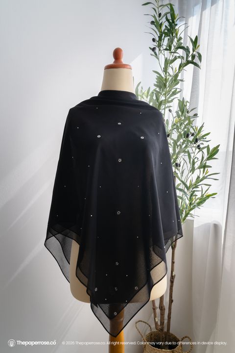 DSC08219 FULL RES DELILAH BLACK