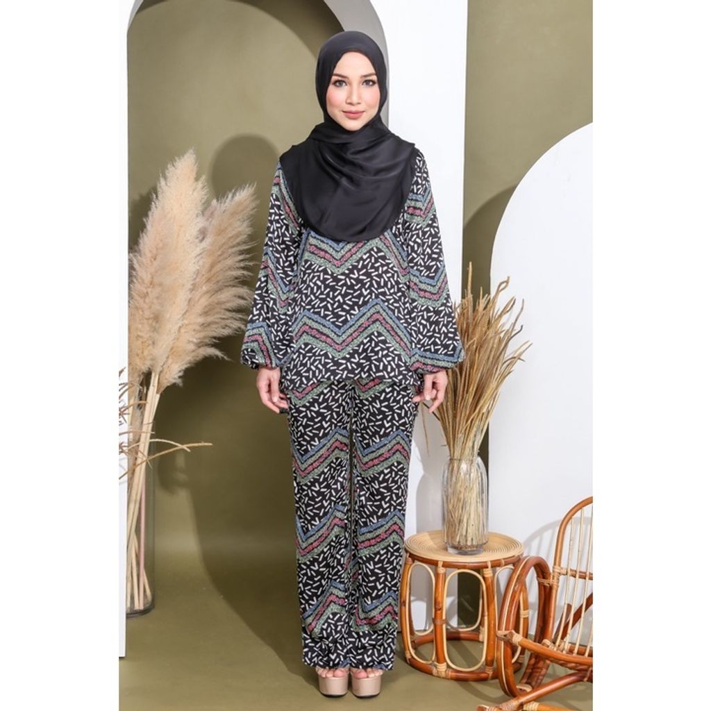 60dc4c323e734e15da49f9dc870ea12d