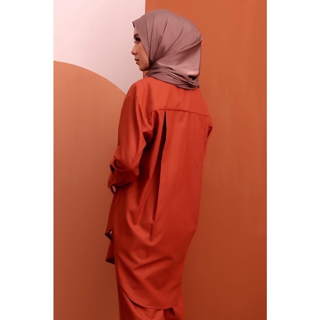 b4d5e63da97876337c9047af40b94cc6