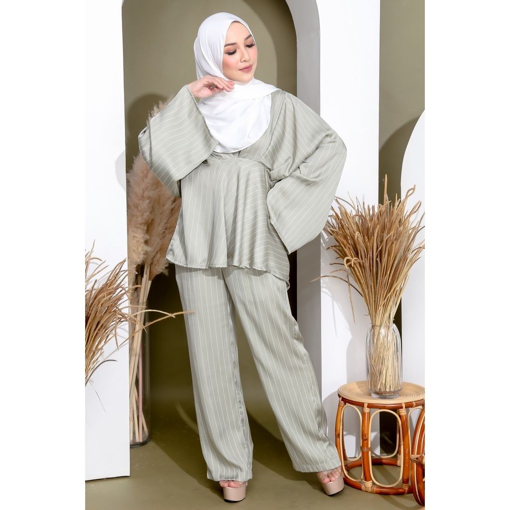 8ca0a3b9401f82d6f6724f5bfb907723