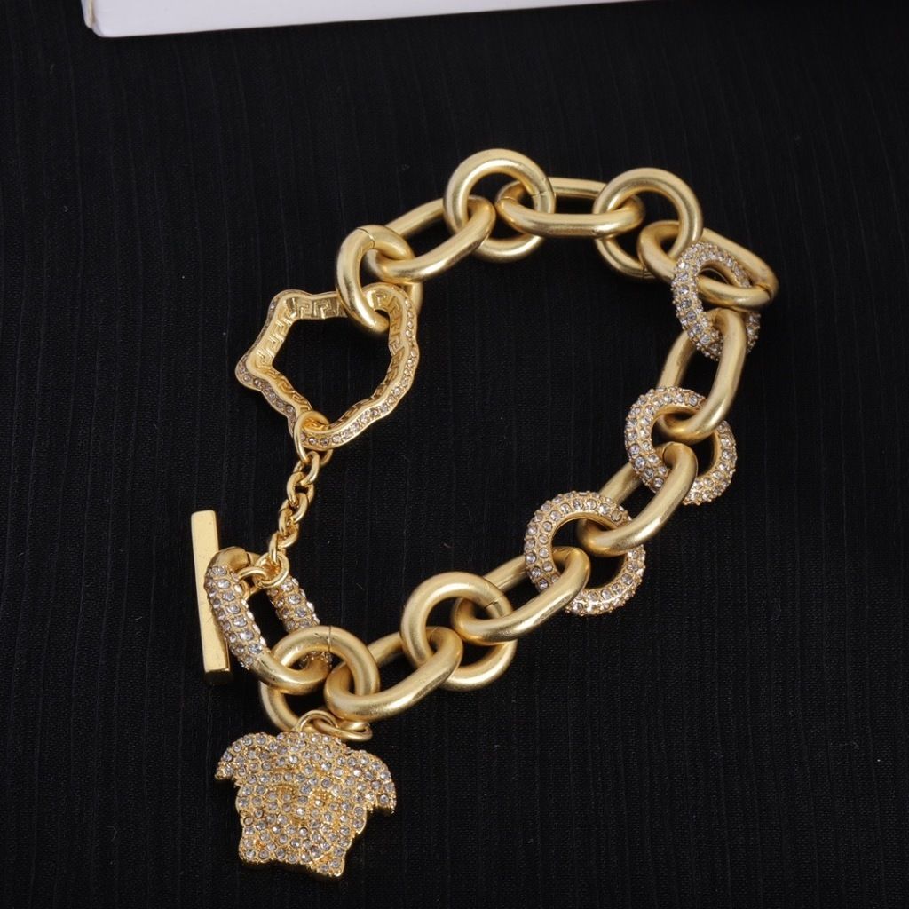 tw-11134207-7r990-lqyssmzxoij671