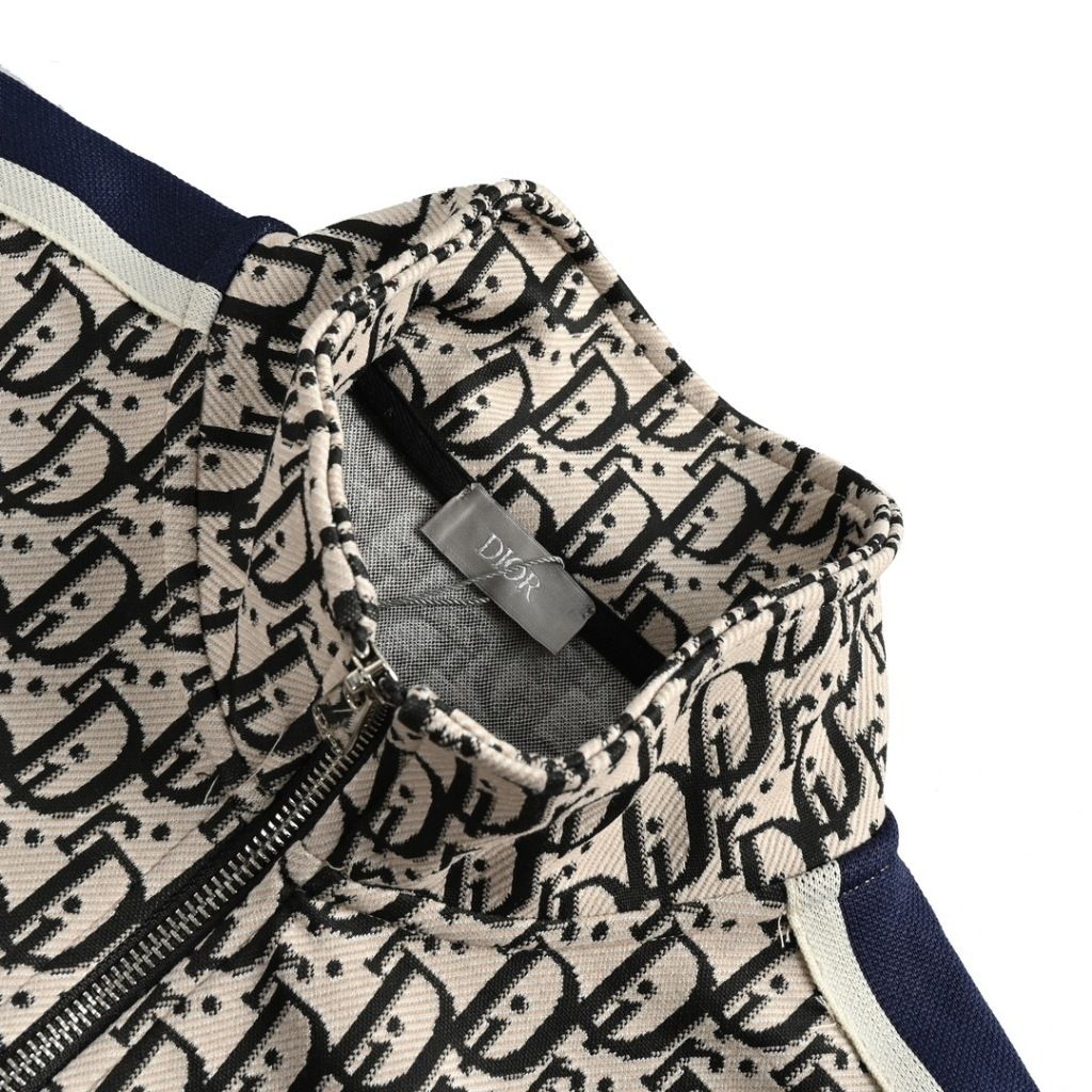 tw-11134207-7r990-lpyojiuev2821b