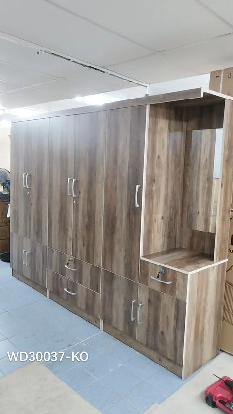 21d0b523890d4de46487161348a038b