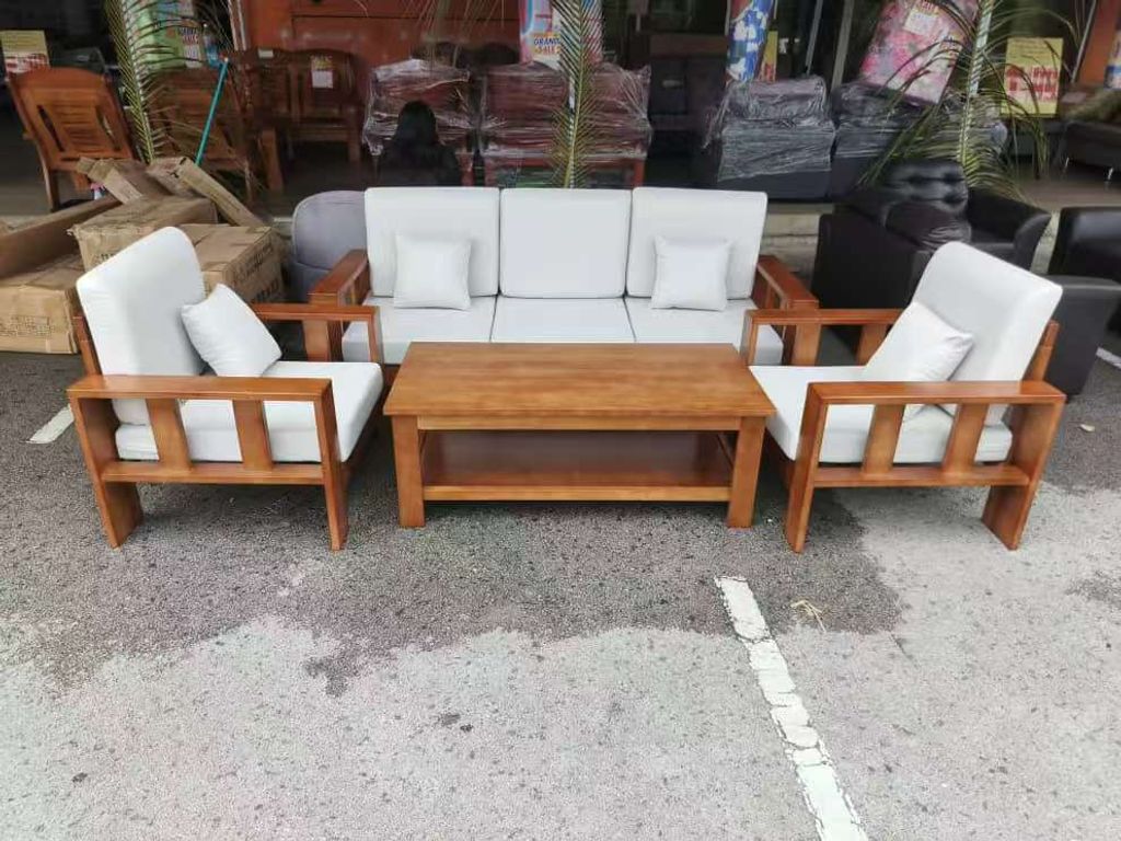 51f4a689e3eee581e95a9c6e8c9bbae