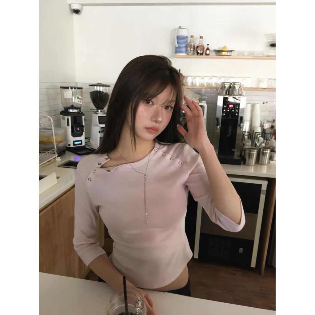 tw-11134207-820lf-mmqfjm14uia070