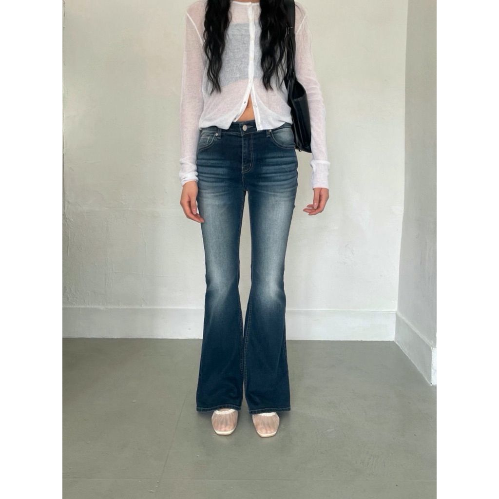 tw-11134207-820le-mn5otja7rshya8