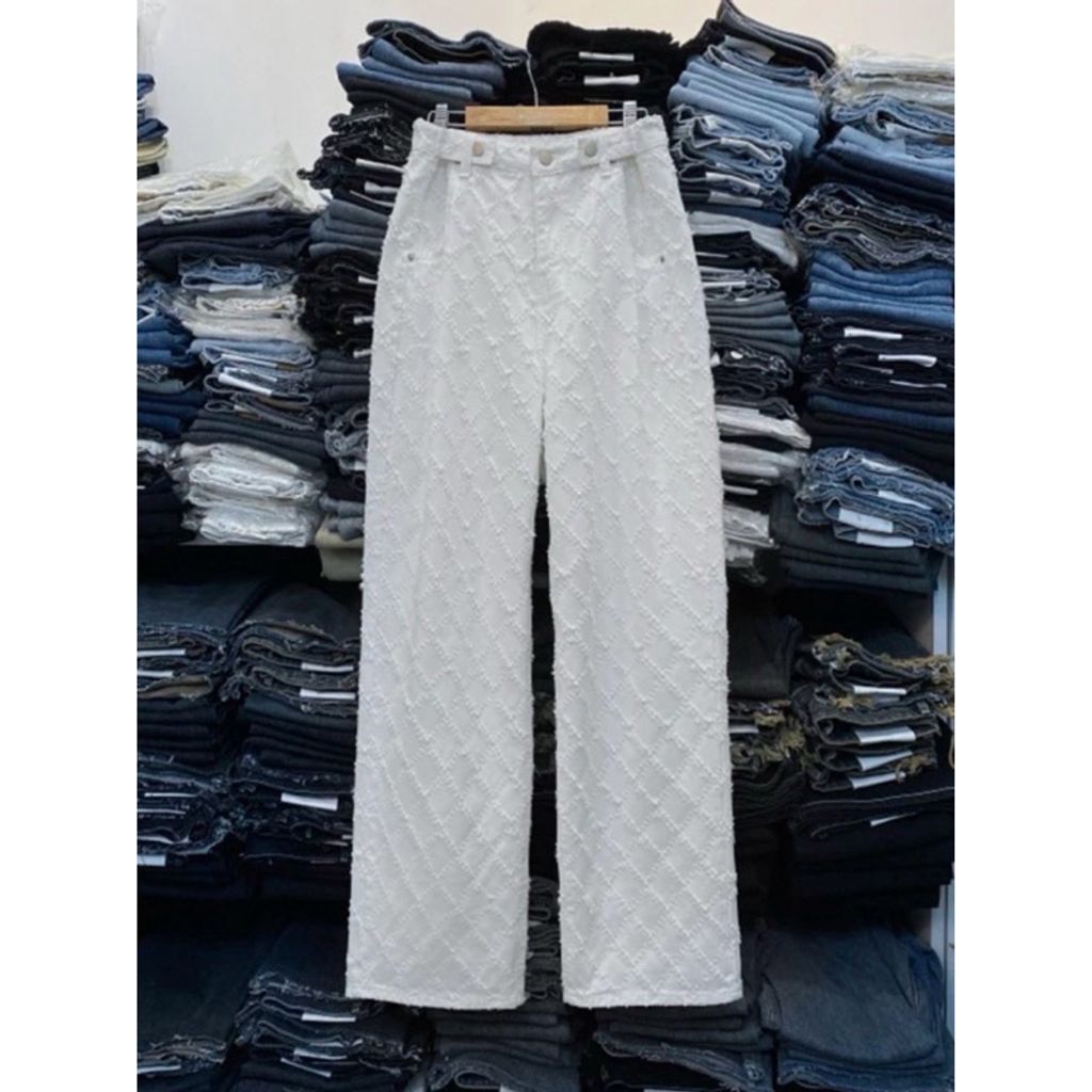 tw-11134207-7r98u-lui3azr4pzw6fb