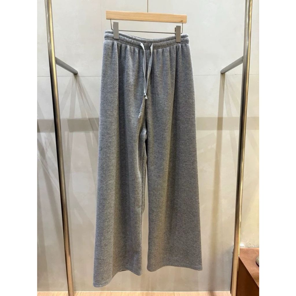 tw-11134207-7rash-m3cfz8v7n66y9d